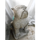 Statue bulldog assis