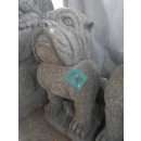 Statue bulldog en pierre