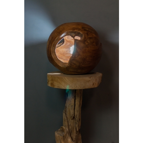 Lampe boule en racine de teck