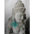 Statue déesse Tara en pierre volcanique 80 cm