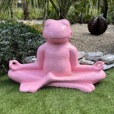 Statue Grenouille yoga jardin