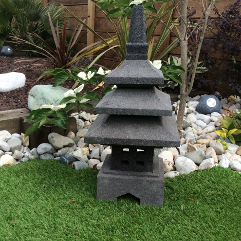 Lanterne japonaise en pierre de lave 55 cm Toyama