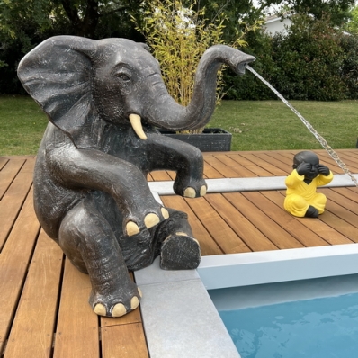 Déco jardin éléphant assis