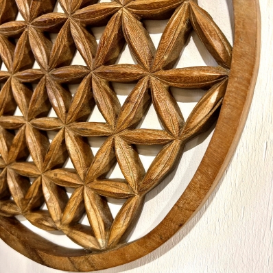 Fleur de vie sculptée en bois de suar