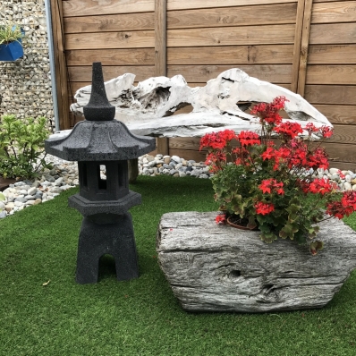 Lanterne japonaise en pierre de lave 80 cm Nikkõ