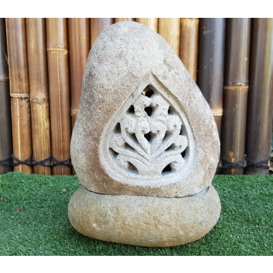 lanterne-sculpte-en-galet-de-riviere-containers-du-monde-33380-biganos