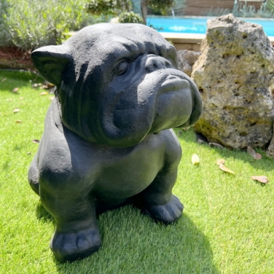 Statue chien bouledogue noir