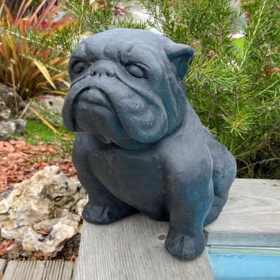 Statue chien bouledogue noir