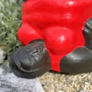 Statue baigneuse Sarvancasana rouge