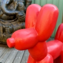 statue chien ballon rouge poppy
