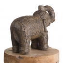Statue éléphant marron