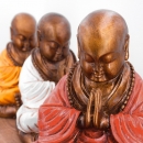 Statuette moine Shaolin en prière
