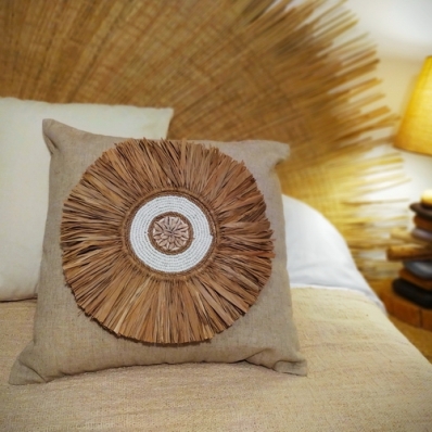 COUSSIN COTON TISSE ET COQUILLAGES