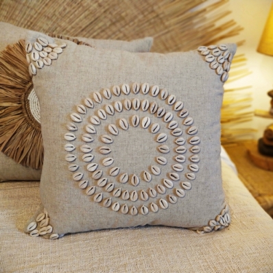 Coussin en lin et coquillages