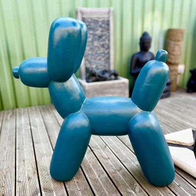 statue chien ballon bleu aquarelle